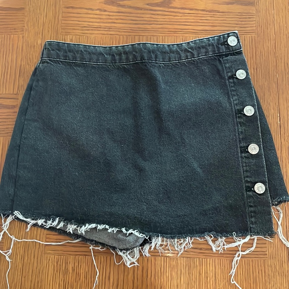 BDG black denim skort - size 28